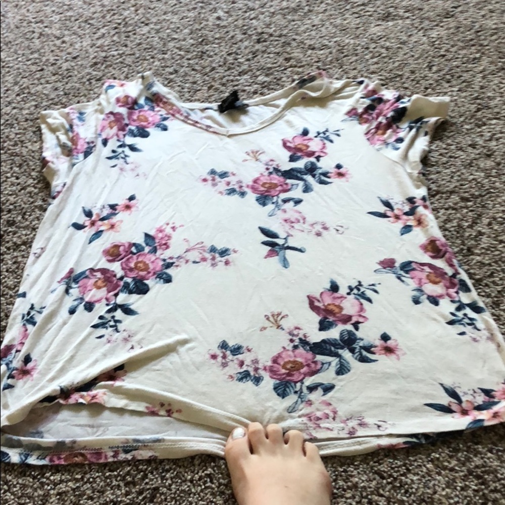 Floral tee